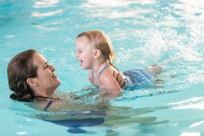 parent and tot swimming